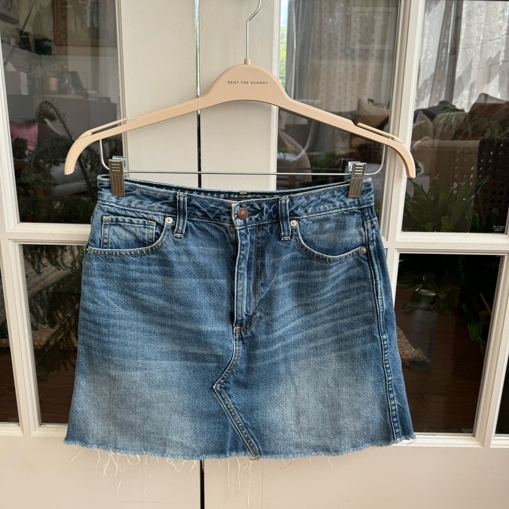 medium wash denim mini skirt